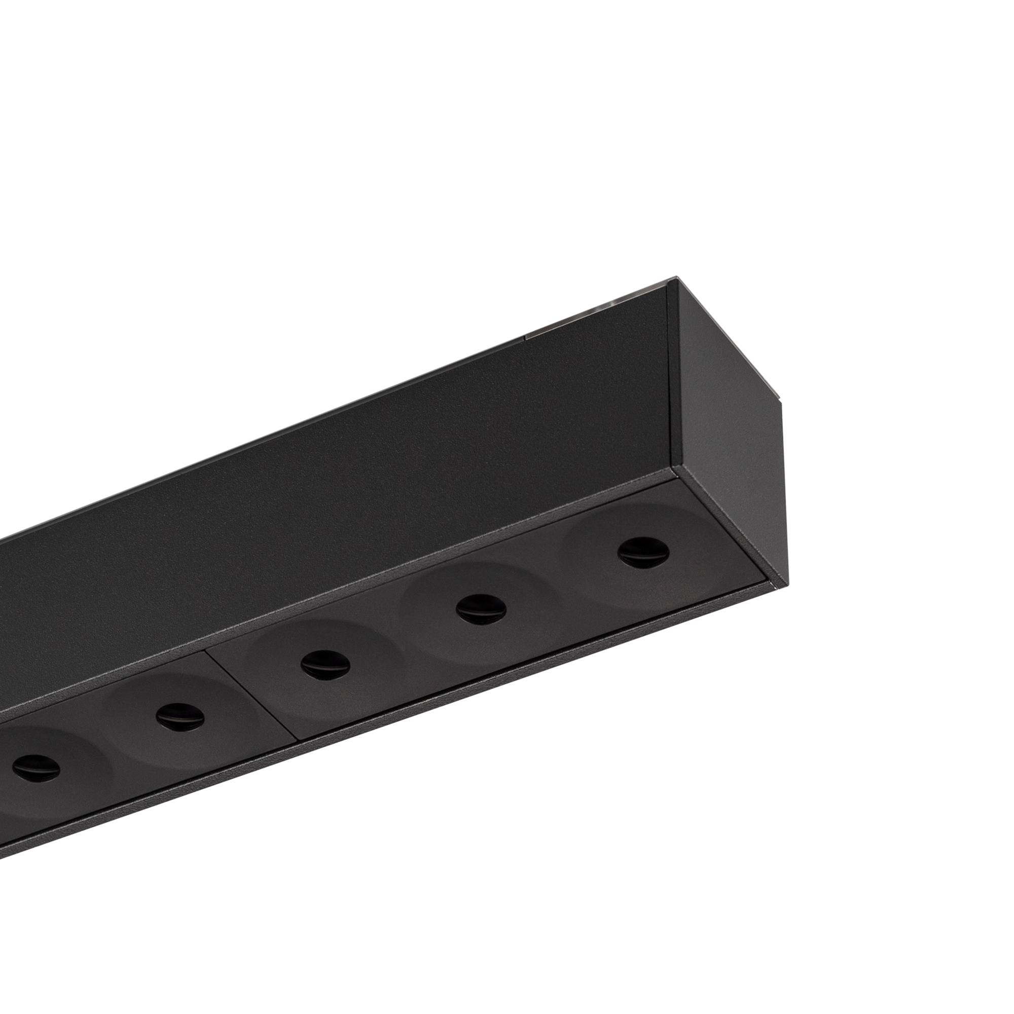 Светильник MAG-DARK-45-L200-6W Day4000 (BK, 20 deg, 24V) 034028