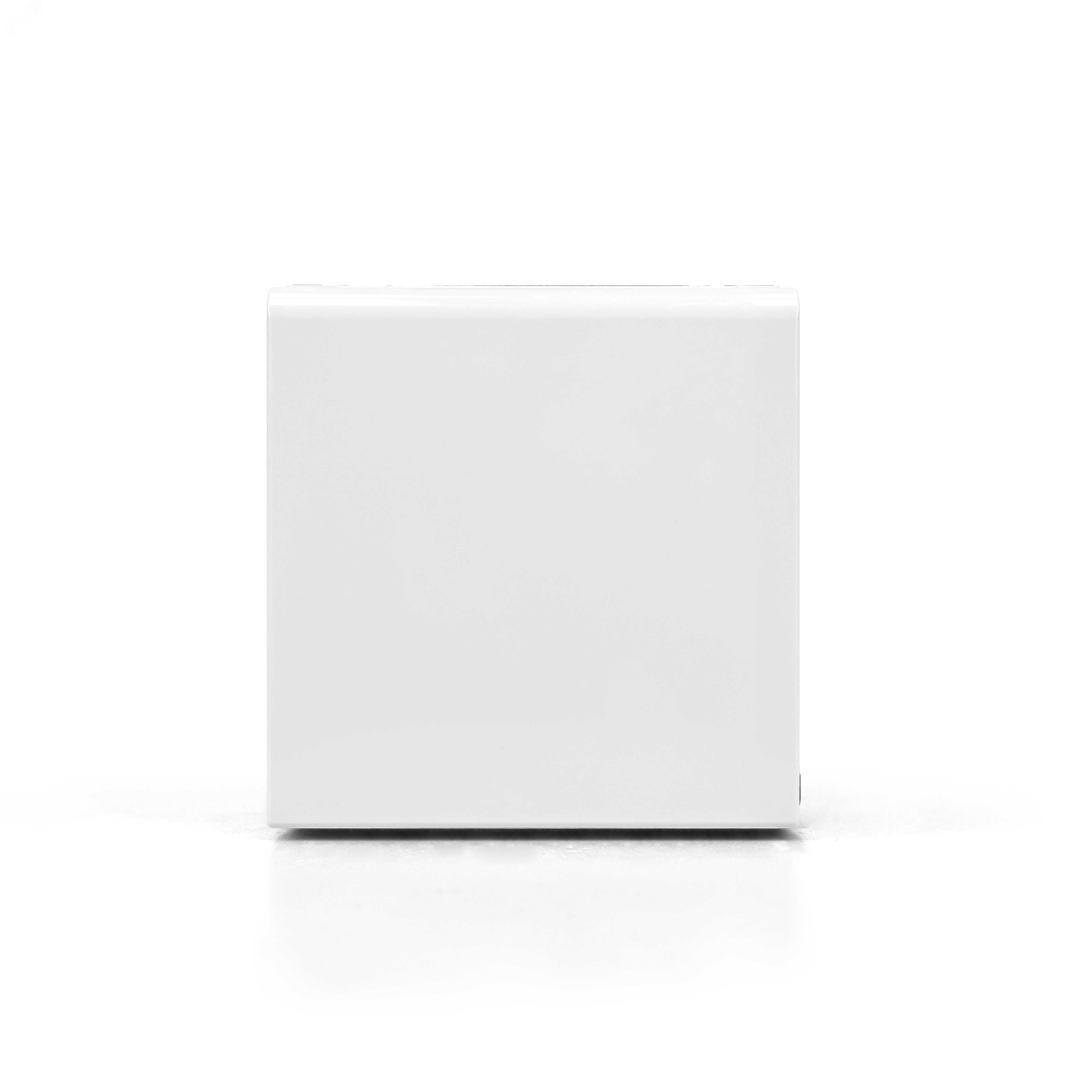 Фото товара ARTGALLERY РОЗЕТКА с заземл. со шторк. с крышк., 16А, IP20,  механизм, быстрозажимные клеммы, белый GAL000146S