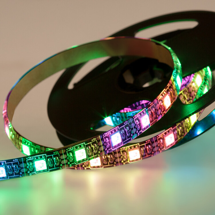 Лента светодиодная 5В, SMD5050, 4,8Вт/м, 60 LED/м, RGB, 10мм, 1м, с USB коннектором, черная, IP65 141-387