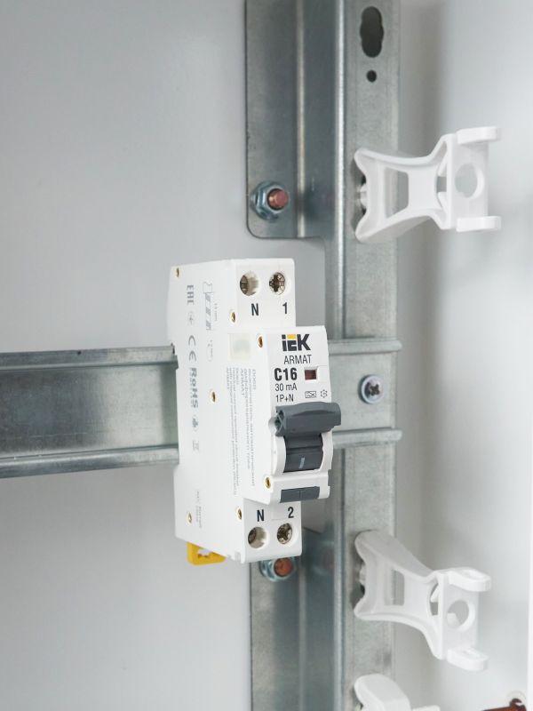 Выключатель автоматический дифференциального тока 2п (1P+N) C 16А 30мА тип A АВДТ B06S 18мм ARMAT AR-B06S-1N-C16A030