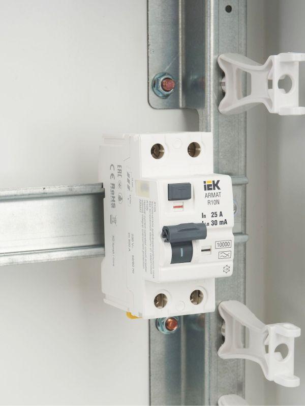 Выключатель дифференциального тока (УЗО) 2п 25А 30мА тип A ВДТ R10N ARMAT AR-R10N-2-025A030