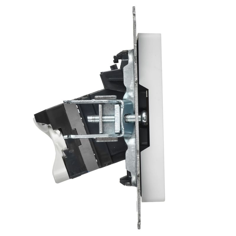 BRITE Розетка компьютерная RJ45 кат.6 РК11-БрАБ арктический белый IEK BR-K10-2-K91