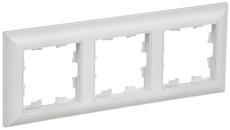 BRITE Рамка 3-местная РУ-3-БрАБ арктический белый/белый IEK BR-M32-12-K91