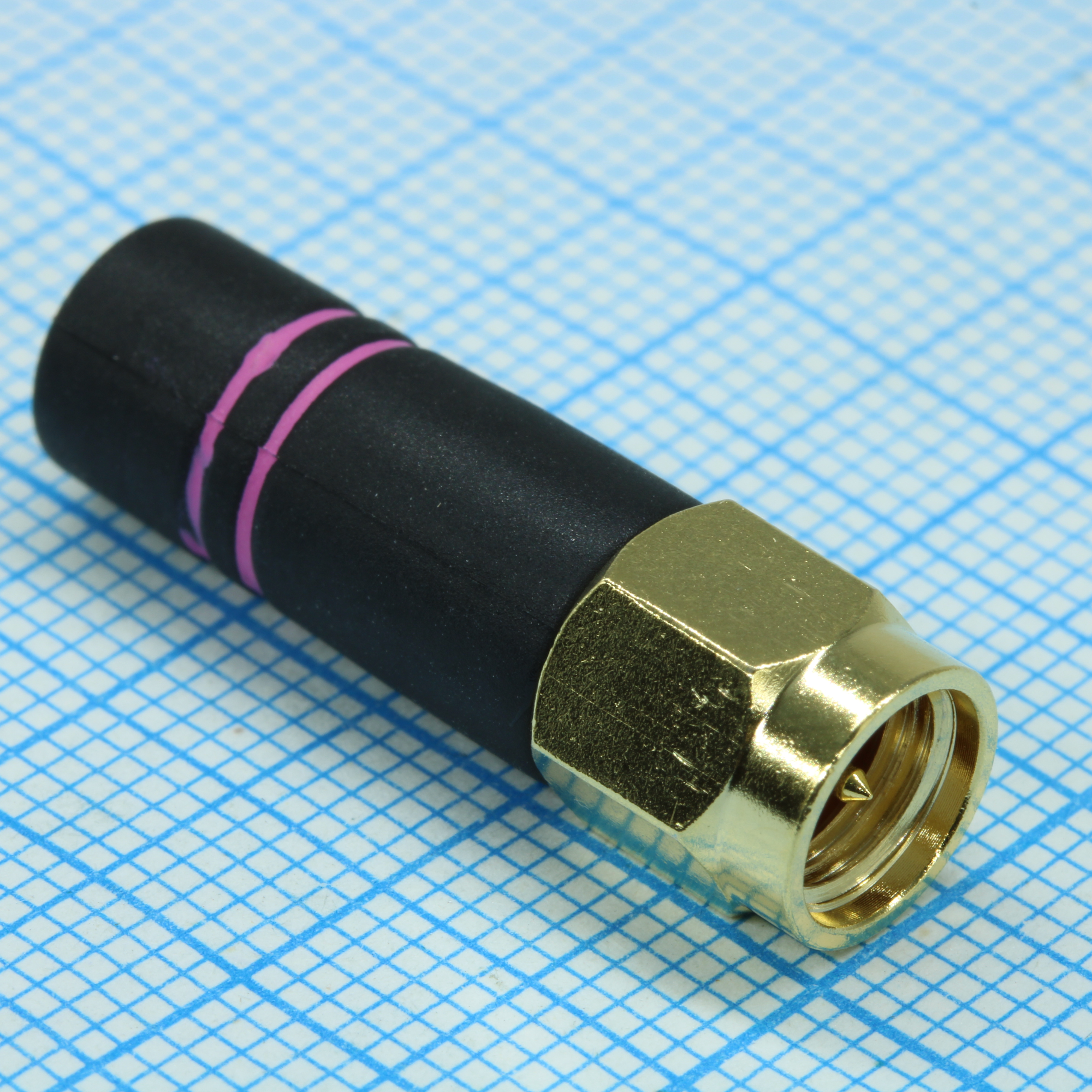 ANT-2.4-CW-RH-SMA