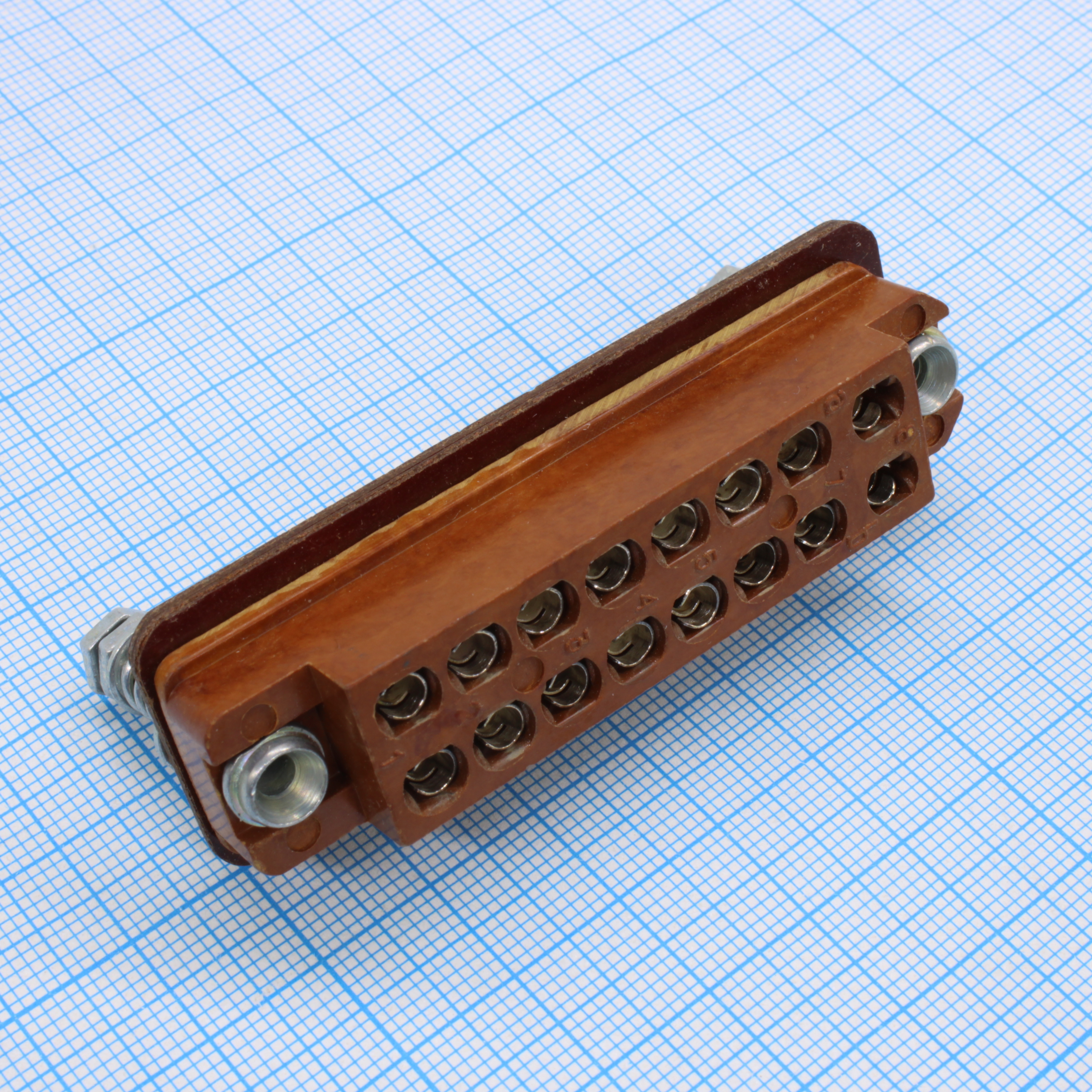 РП14-16-Л розетка